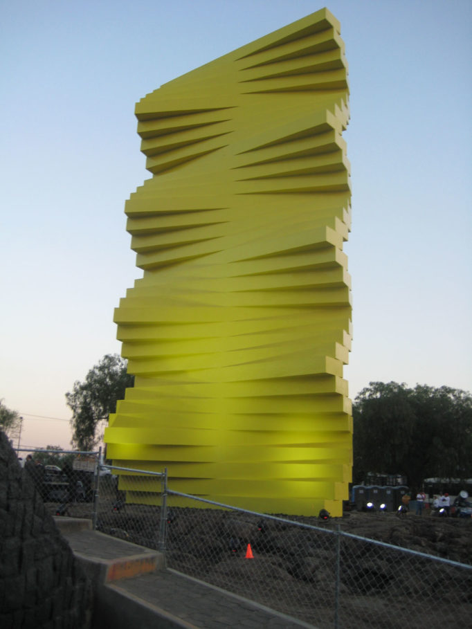 Una de las escultura de la Ruta de la Amistas