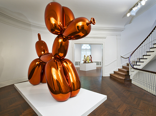 Escultura de un muñeco de globo. Duchamp y Koons en el Museo Jumex
