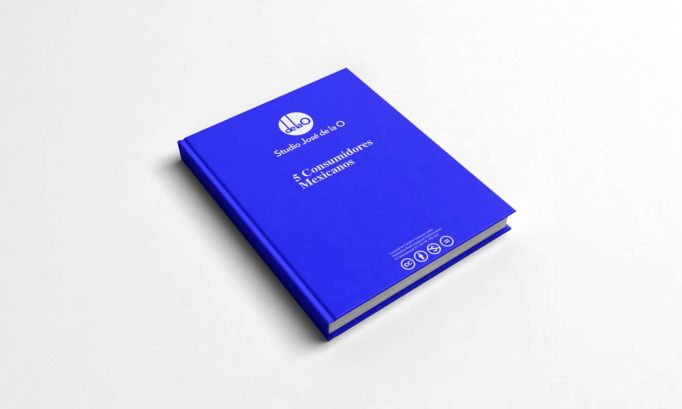 Libro de diseño con portada azul. Lo mejor de 2018 diseño. 