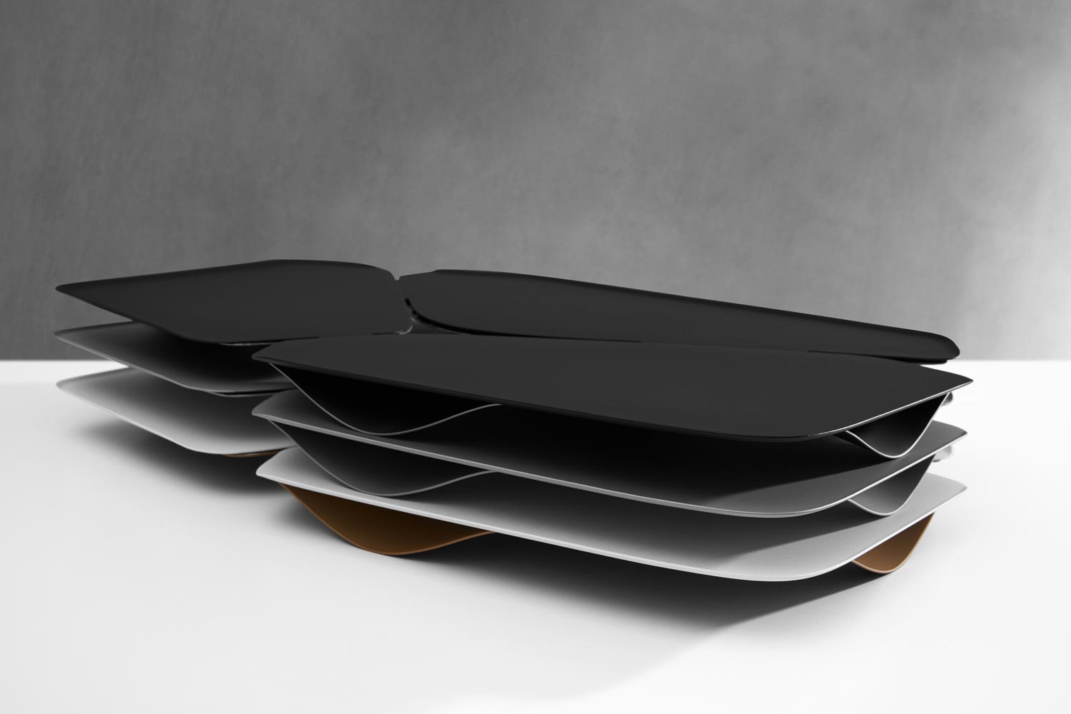 Bandejas de colores oscuros. Zaha Hadid Design.
