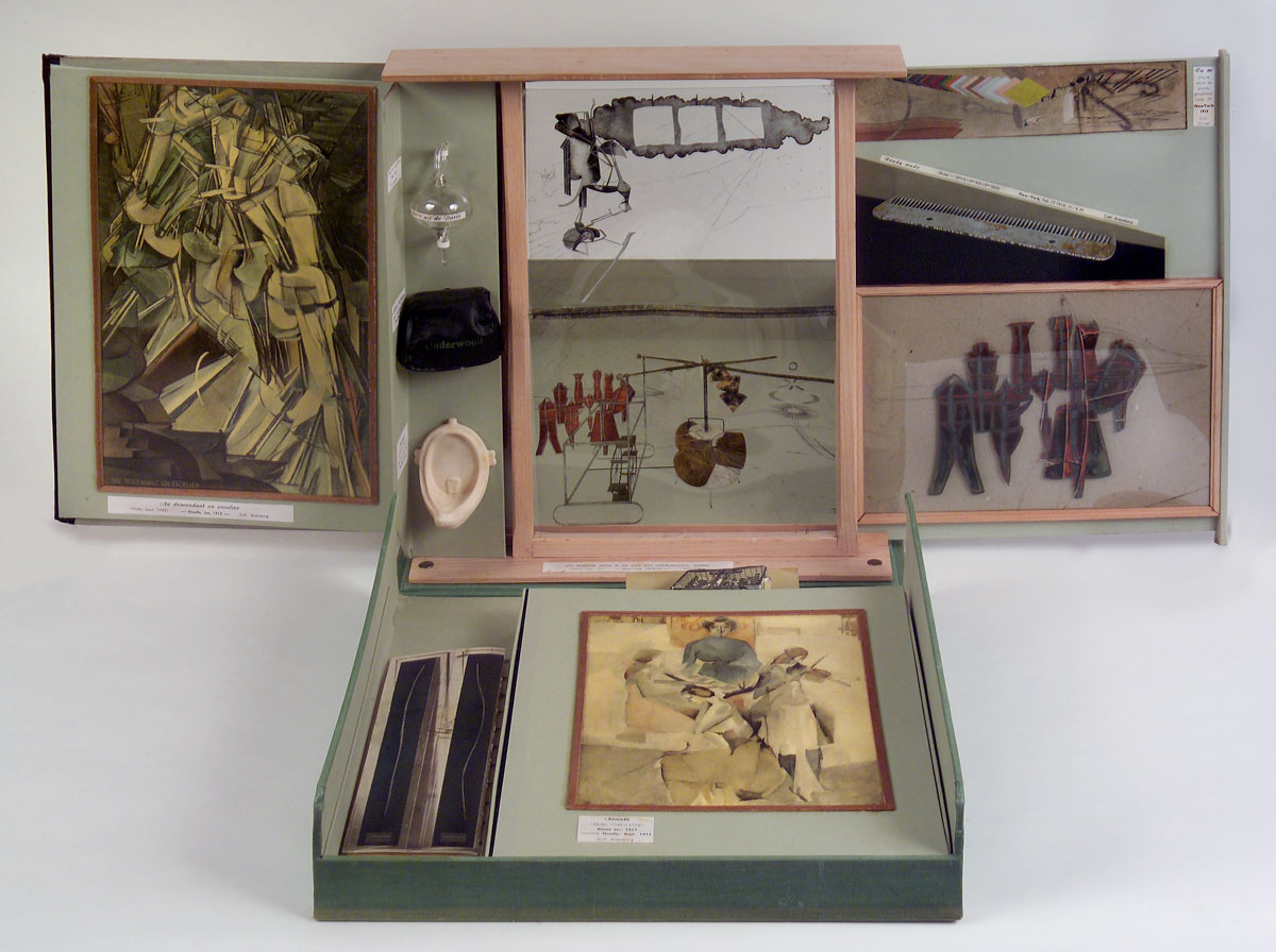 Caja de objetos de Duchamp. Massimiliano Gioni. 